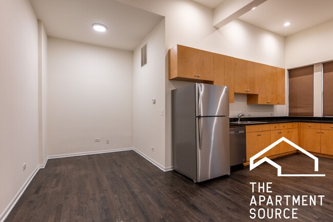 Foto del edificio - 1260 N Greenview Ave