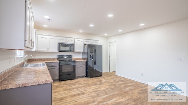 Foto del edificio - 102 Millbury Way