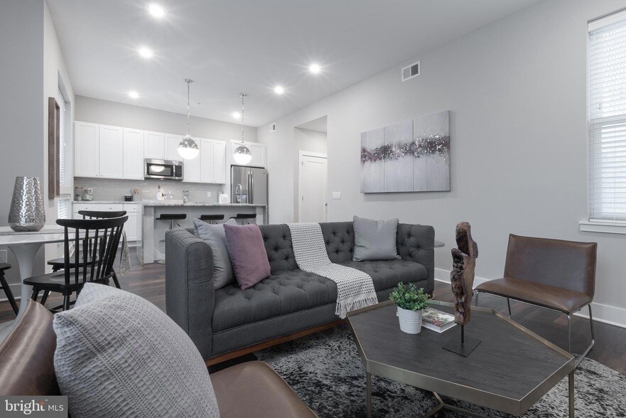 Photo - 1555 Ridge Avenue Unit 202