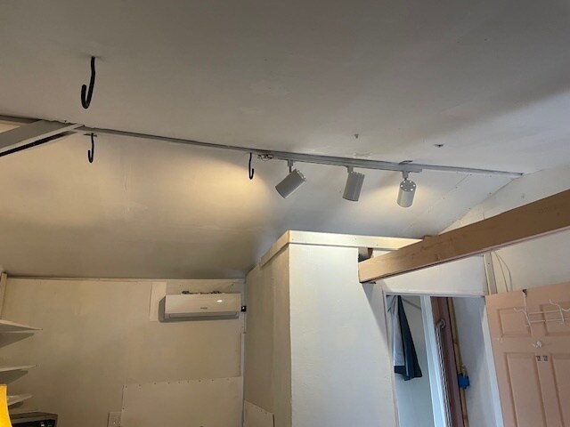 Iluminación mejorada - 8507 Fullbright Ave