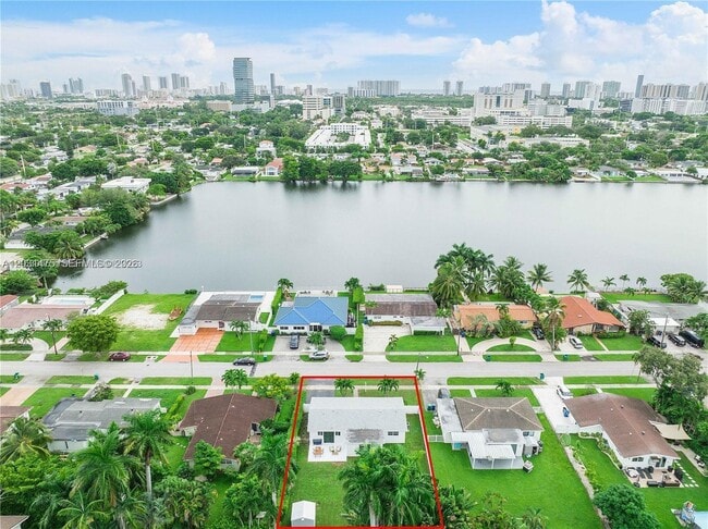 Foto del edificio - 21230 NE 24th Ct