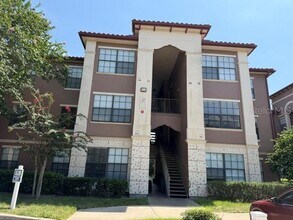 Building Photo - 6137 Metrowest Blvd
