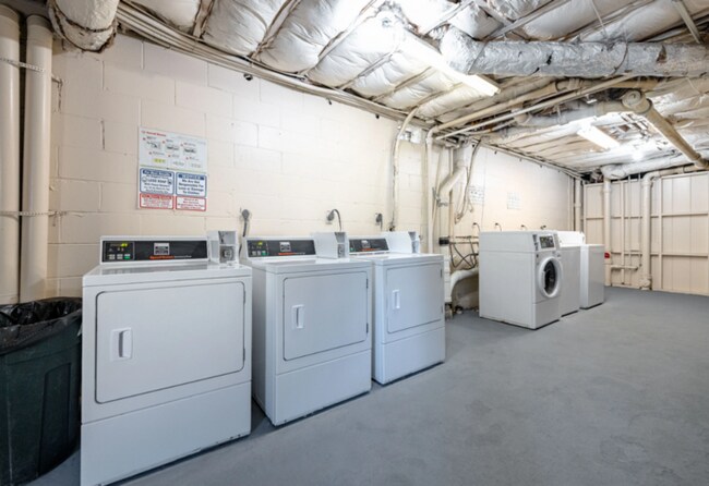 Foto del edificio - Spacious 2-Bedroom Classic Apartment with Washer & Dryer Connections | Brookhaven