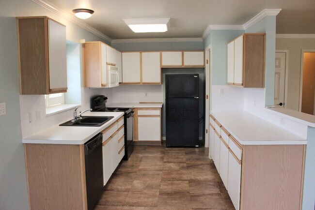 Foto del edificio - 347 Stone Hill Dr
