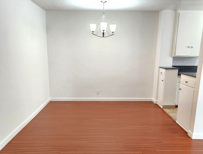 Foto del edificio - 1133 N Hacienda Pl