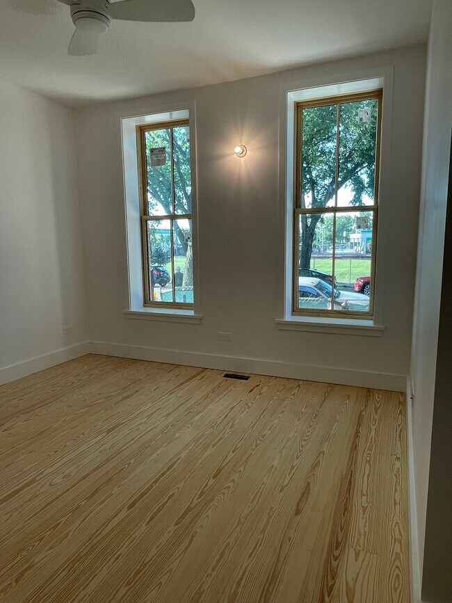 Foto del edificio - 1626 W 21st Pl