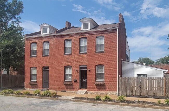 Building Photo - 1111 Allen Ave