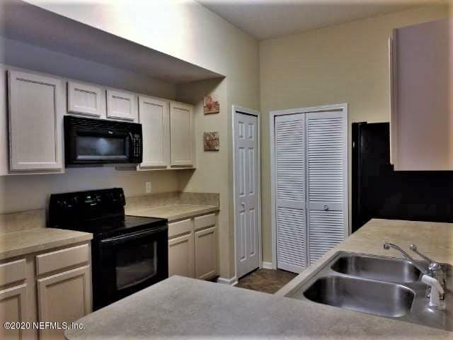 Building Photo - 6788 Manotak Oaks Dr