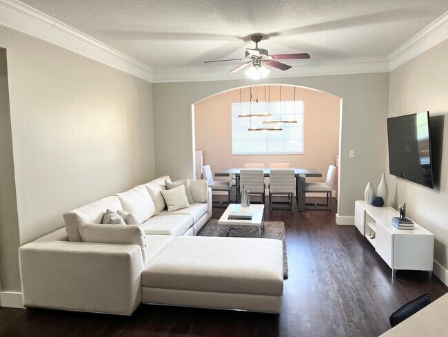 Building Photo - 9845 Baywinds Blvd