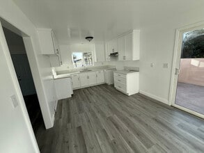 Building Photo - 3275 Saturn Ave