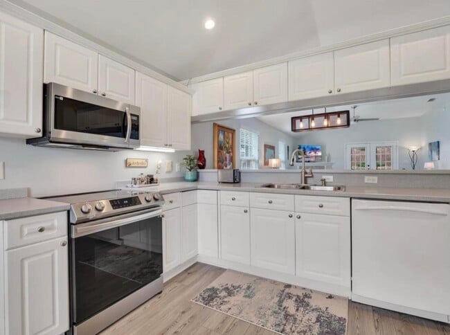 Foto del edificio - 9405 Windam Way