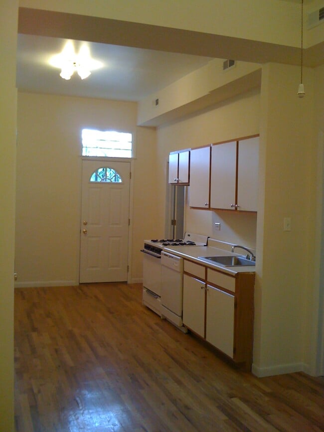 Foto del edificio - 1627 W Superior St