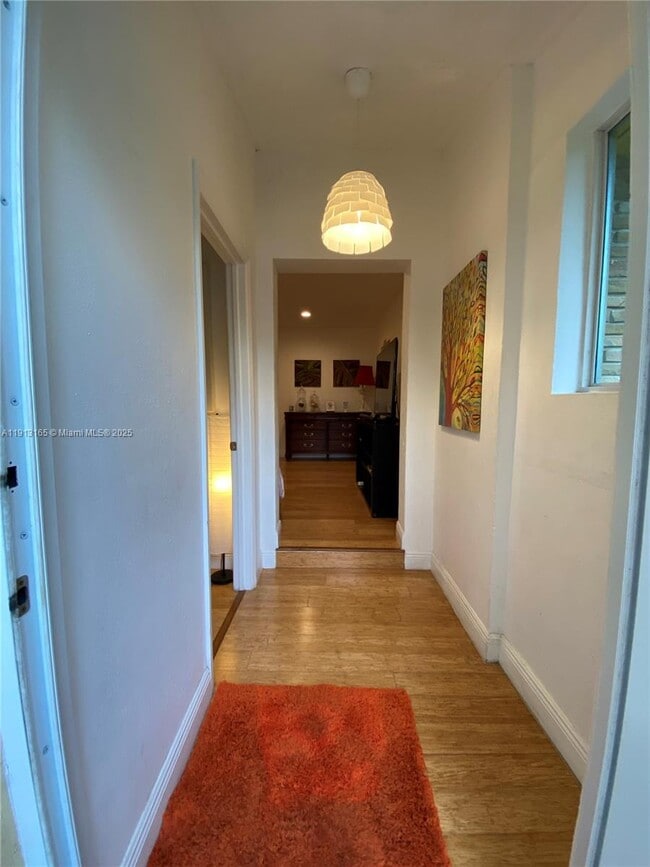 Foto del edificio - 6855 NE 5th Ave