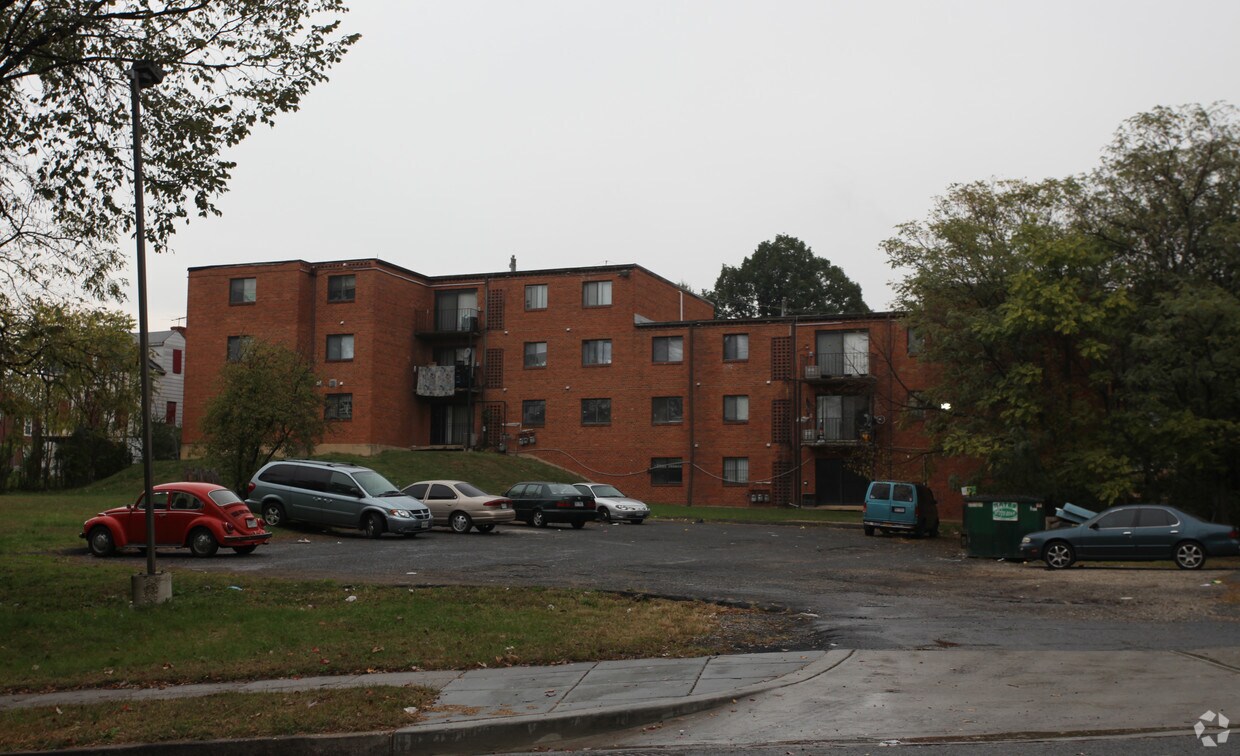 Primary Photo - 5105-5109 F St SE