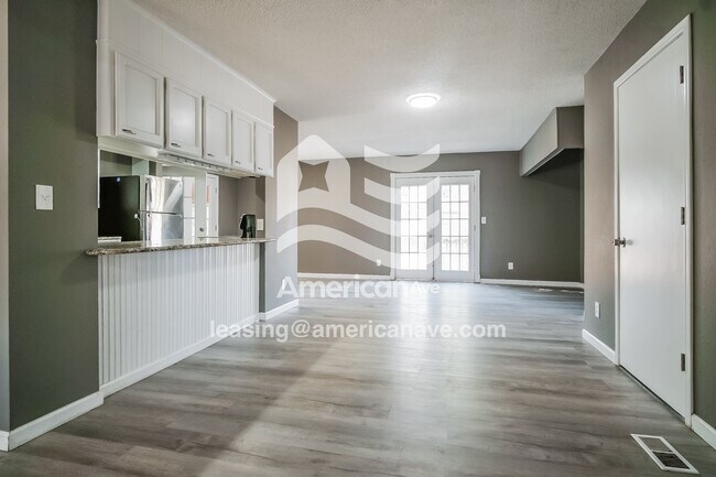 Foto del edificio - 504 N Dogwood St