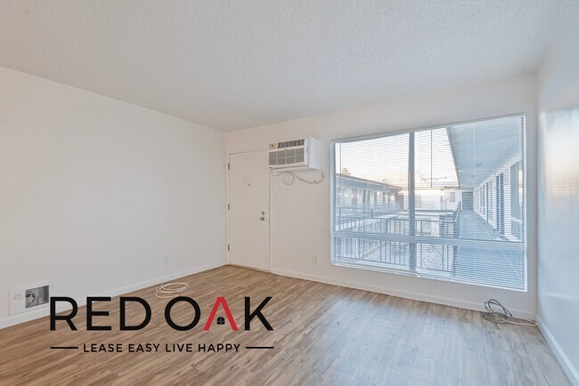 Foto del edificio - ~1 Month FREE~ Beautiful, Recently Redone ...
