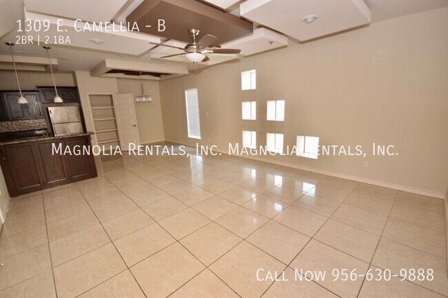 Building Photo - Mcallen Townhouse 2 Bed 2.5 Bath