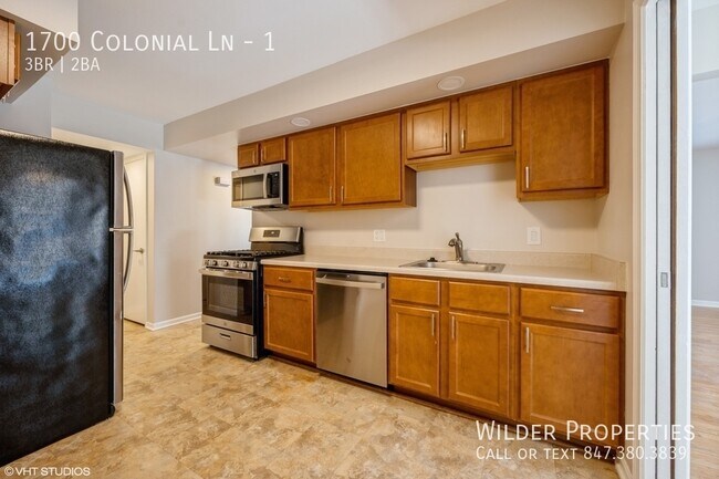Foto del edificio - 1700 Colonial Ln
