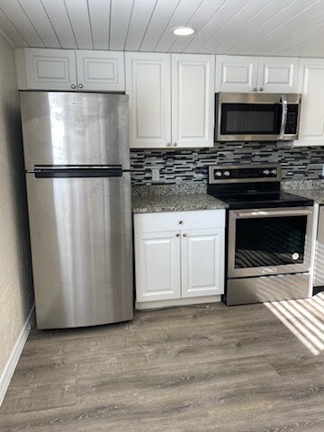 Foto del edificio - 1910 S Palmetto Ave