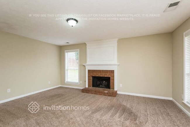 Foto del edificio - 5366 Spike Ln