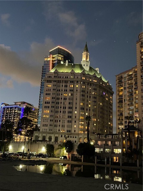 Building Photo - 800 E Ocean Blvd