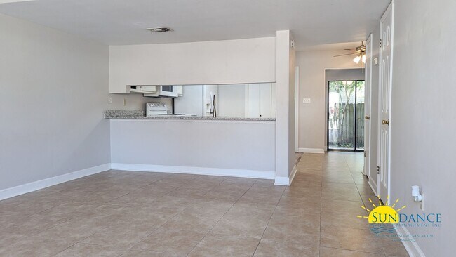 Building Photo - Nice 2 Bedroom Townhouse in Fort Walton