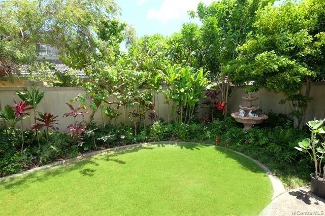 Foto del edificio - 327 Ainahou St