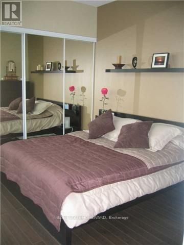 Building Photo - 2121 Lake Shore Blvd W