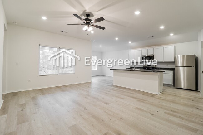 Foto del edificio - 171 Meadow Dr