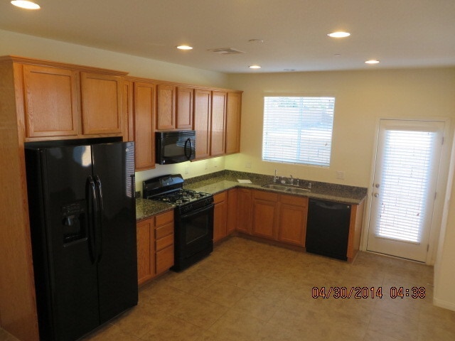 Building Photo - 3 Bedroom, 2.5 Bath Two Story Home Located...
