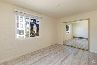 Building Photo - 702 Presidio Ave
