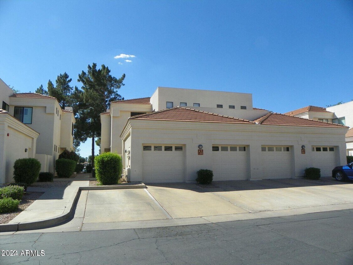 Primary Photo - 8270 Hayden Rd