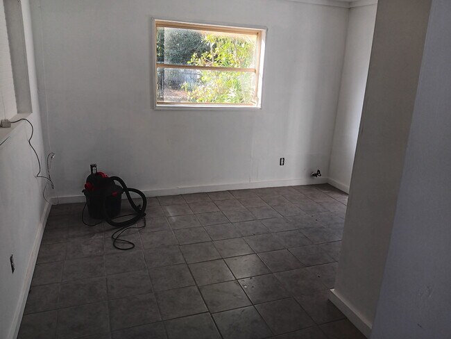 Foto del edificio - 803 Bowden St