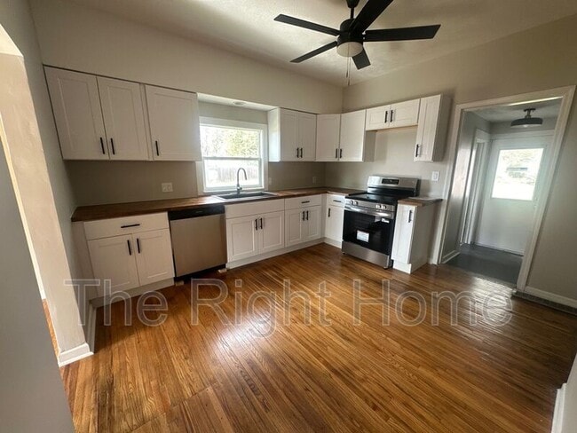 Building Photo - 4444 N 60th St