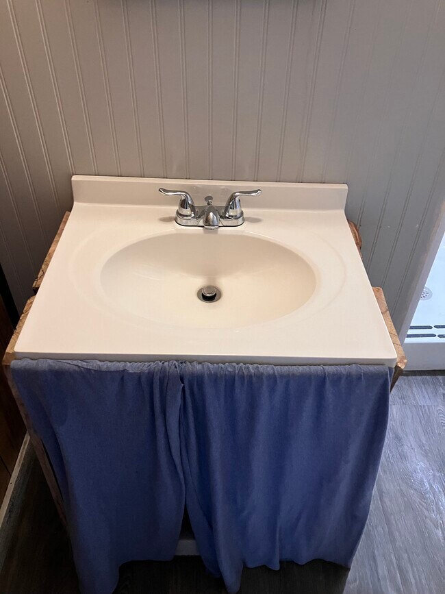 Building Photo - 602 3rd St