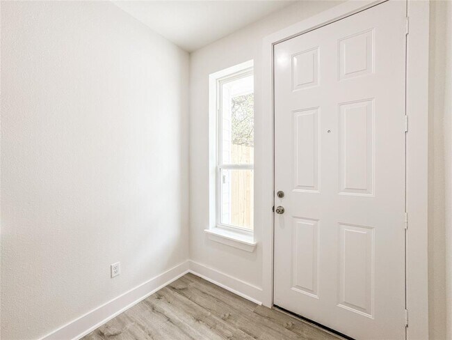 Foto del edificio - 11514 Courtshire Dr