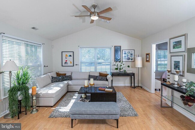 Foto del edificio - 163 Federal Point Blvd