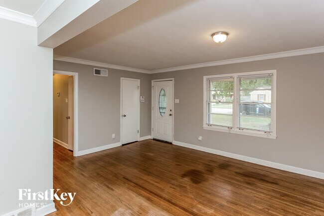 Foto del edificio - 4550 E Dearing Rd