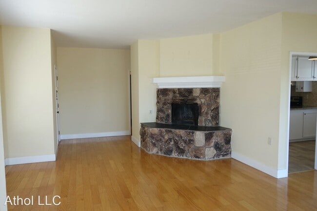 Building Photo - 201 Athol Ave