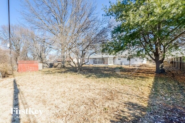 Building Photo - 6140 Hunter St