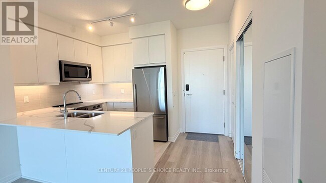 Building Photo - 15 Watergarden Dr