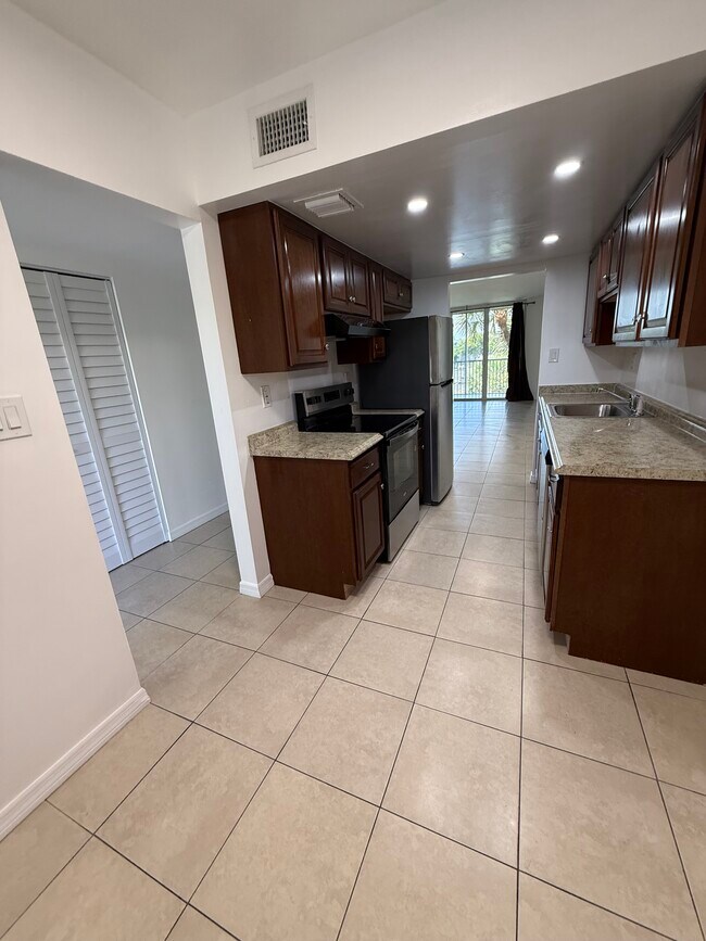 Foto del edificio - 3341 NW 47th Terrace