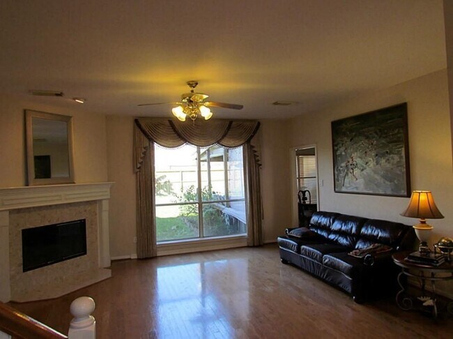 Foto del edificio - 3907 Hanberry Ln