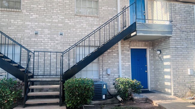 Foto del edificio - 9797 Leawood Blvd