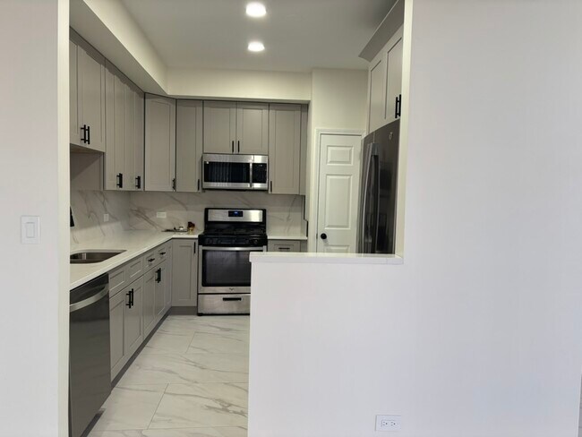 Foto del edificio - 1150 Regency Dr