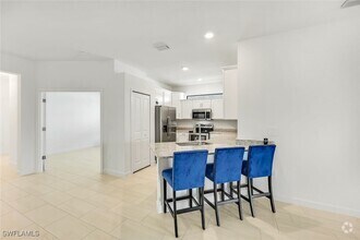 Building Photo - 14008 Hunter Oak Dr
