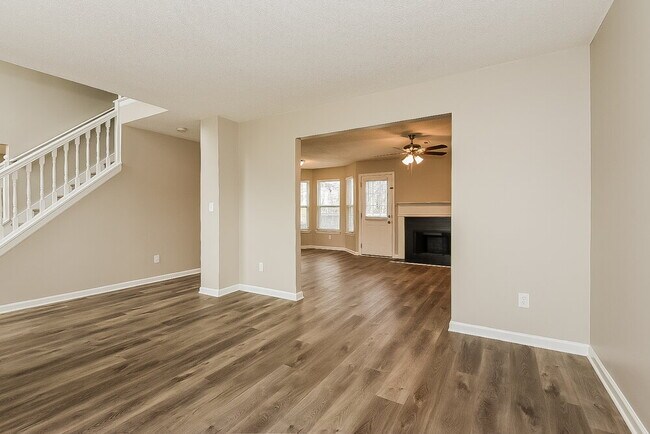 Building Photo - 206 Mystic Ct