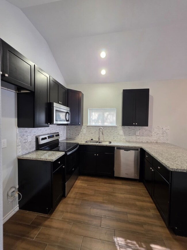 Foto del edificio - 16338 Eastchase St