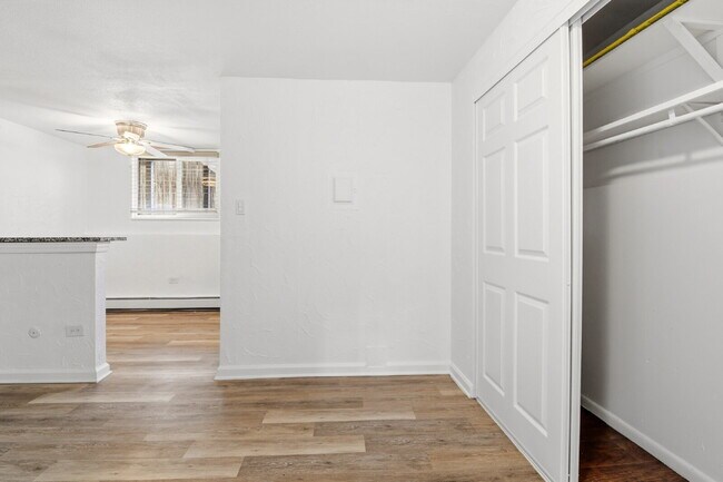 Building Photo - $1,570.95- 2 bed, 1 bath updated ground floor Condo in Lakewood with In Unit Laundry