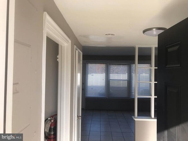 Building Photo - 2050 Nike Dr